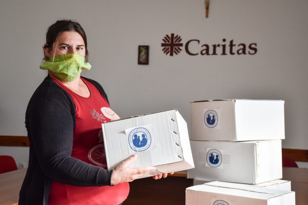 Caritasov tim i danas dodjelio više paketa ugroženom stanovništvu uz pomoć donacije Latter-day Saint Charities: