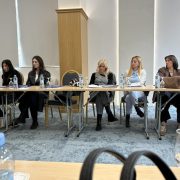 Održana panel diskusija na temu „Uvažavanje prava osoba sa invaliditetom u oblasti socijalne i dječije zaštite“
